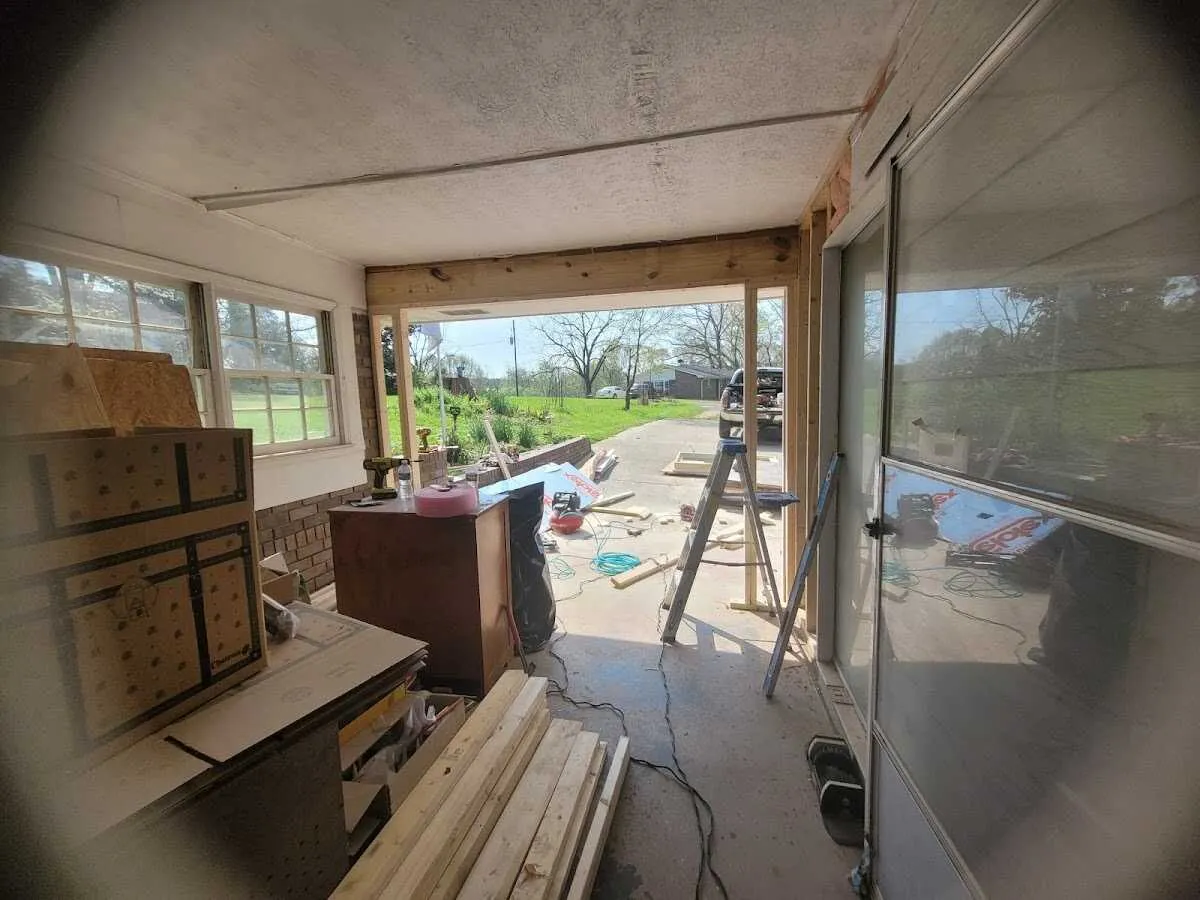 Air movers and dehumidifier for Water Mitigation Services in East Ridge